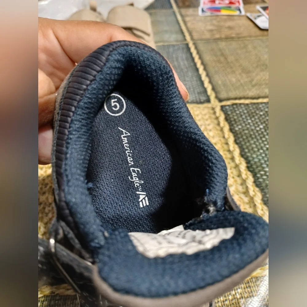 American Eagle Outfitters Kids Brown Sneakers with Navy Laces - Picture 5 of 7